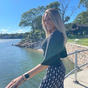 Meet your Posher, Dana